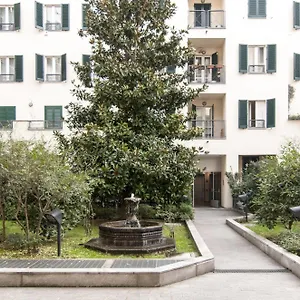 Royal Suites Отель Милан